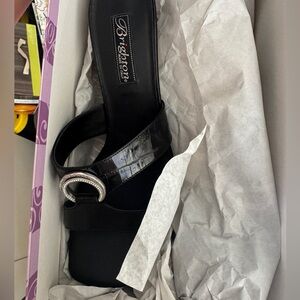 Brighton heals - worn under a handful of times - W8.5